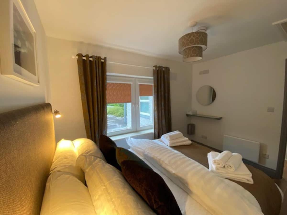 Location Location - Gorgeous 3 Bed Apartment In Killarney Exterior foto